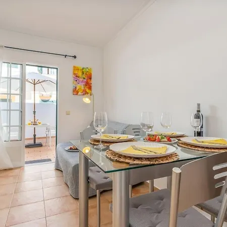Bright & Cozy House With Terrace By Hostwise Apartamento *