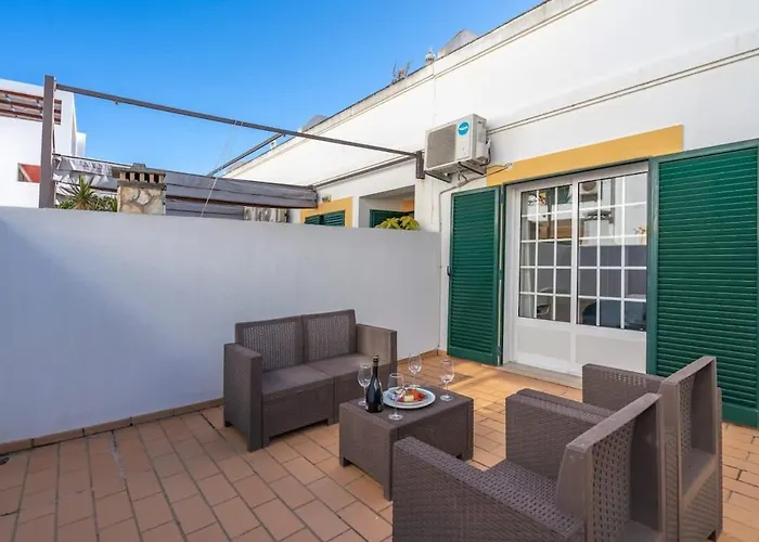 Apartment Bright & Cozy House With Terrace By Hostwise Cabacos