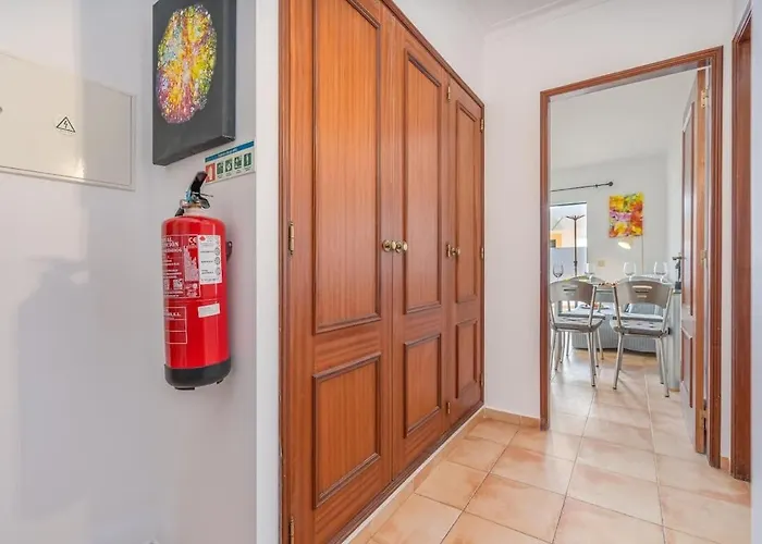 Apartment Bright & Cozy House With Terrace By Hostwise Cabacos