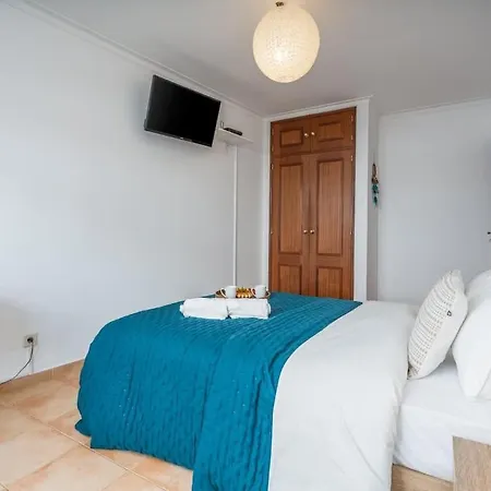Διαμέρισμα Bright & Cozy House With Terrace By Hostwise